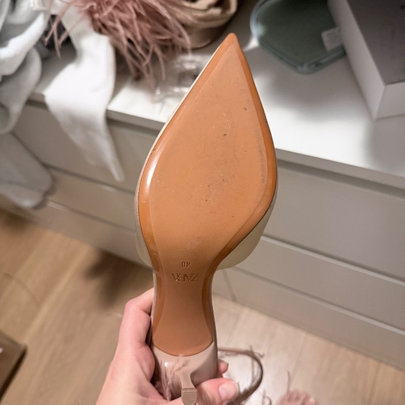 Feathered heeled shoes - Picture 3 of 4